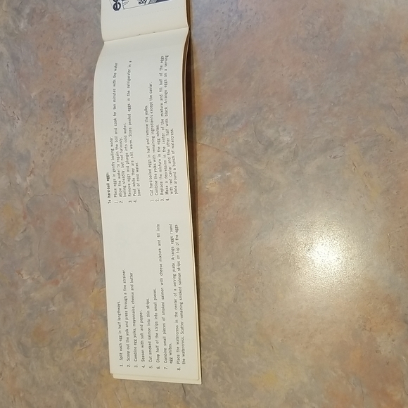 🔮Vintage Cookbook From 1972 - Picture 5 of 9